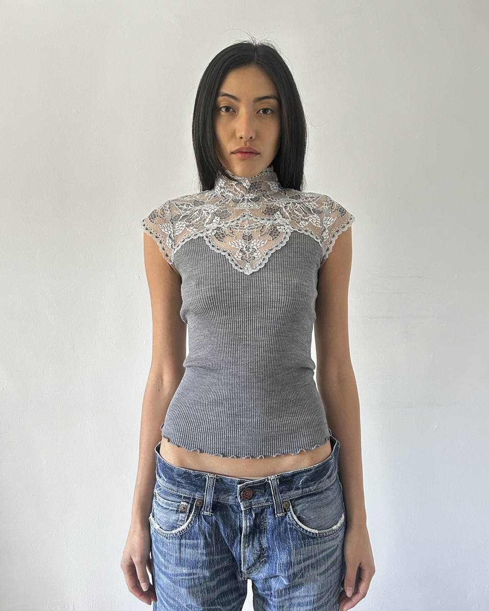 Oscalito Lace Top