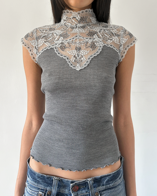 Oscalito Lace Top