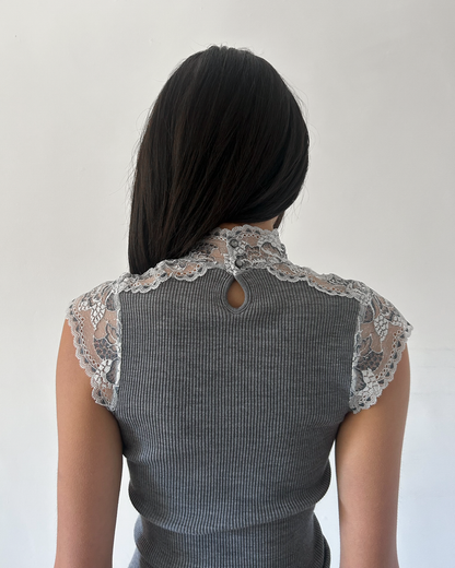 Oscalito Lace Top