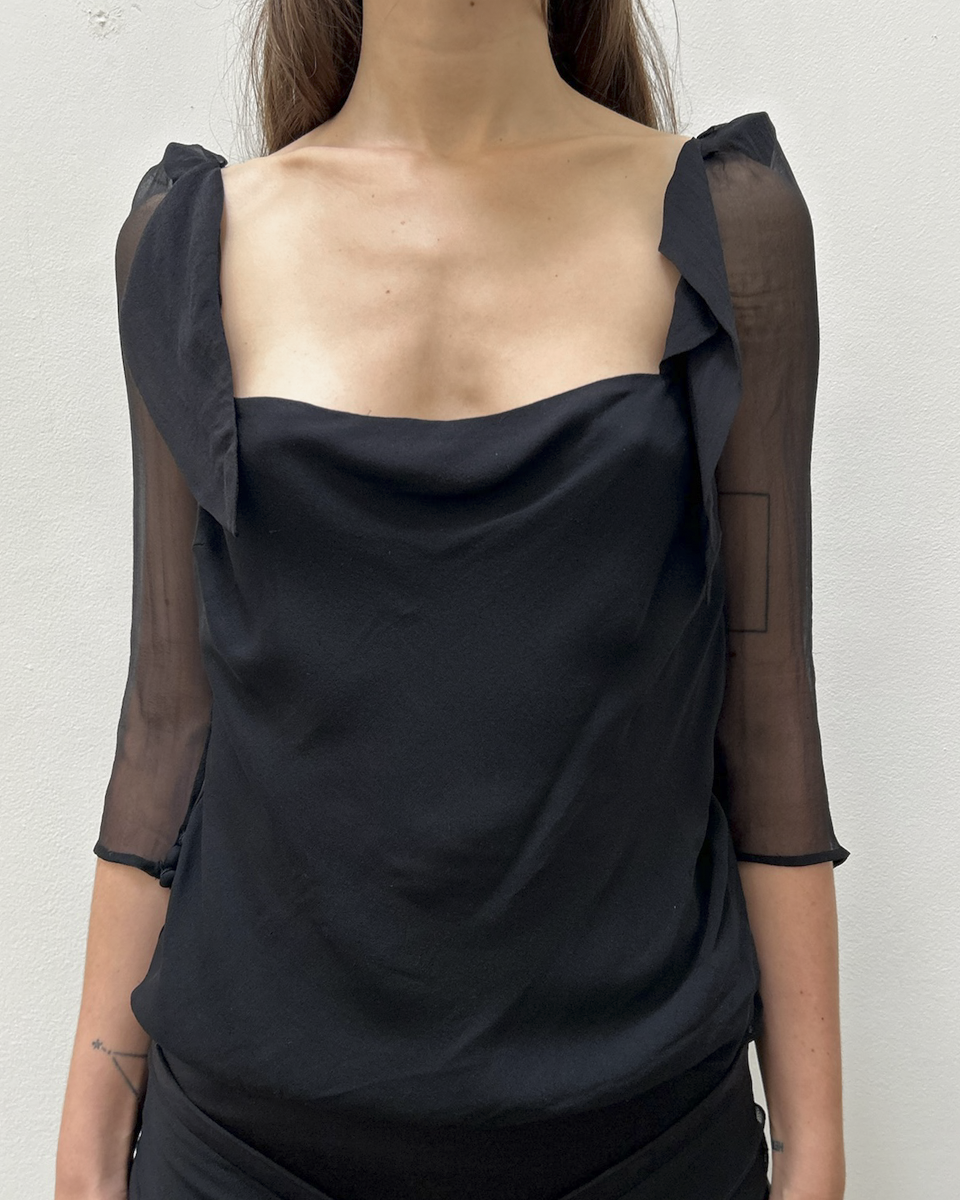Gucci SS2006 Ruffle-Shoulder Silk Blouse