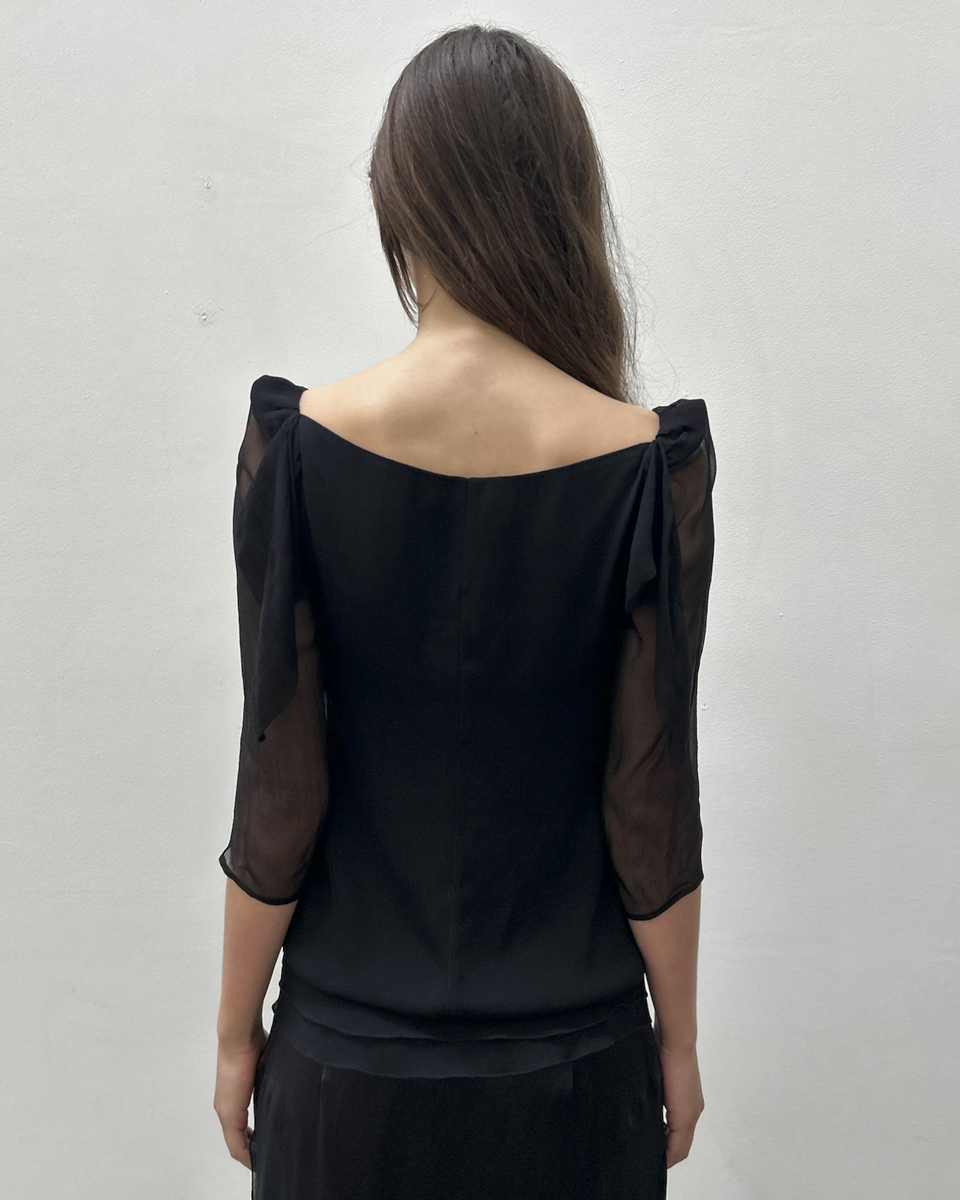 Gucci SS2006 Ruffle-Shoulder Silk Blouse