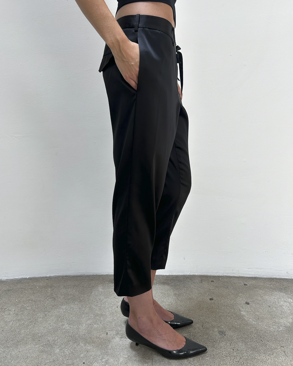 Vera Wang Satin Capri
