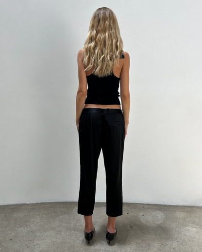 Vera Wang Satin Capri